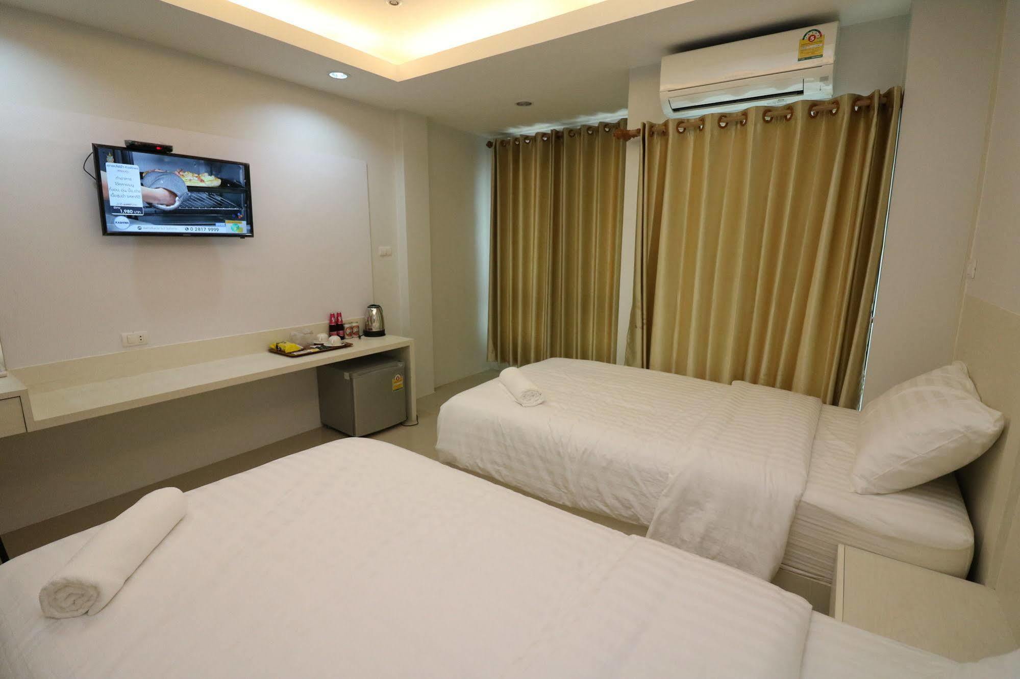 Calivefornia 2016 Hotel เชียงราย ภายนอก รูปภาพ